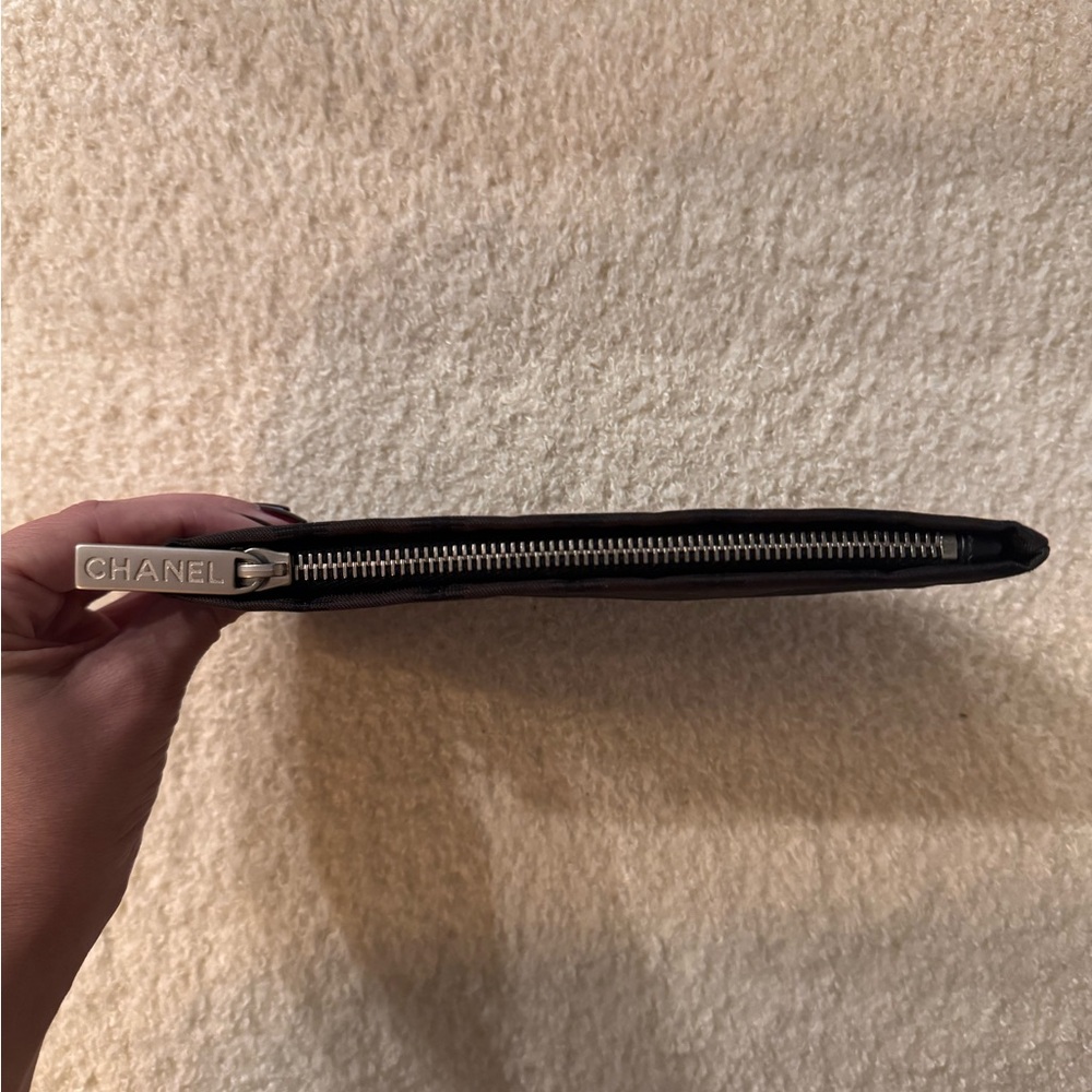 Authentic Chanel New Travel Line Pouch/Wristlet with CC - Picture 6 of 9